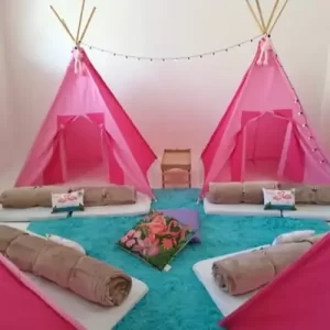 Festa do pijama infantil completa com locação de cabaninhas em Santa Bárbara d Oeste