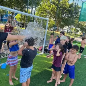 Atividades recreativas com água em eventos infantis
